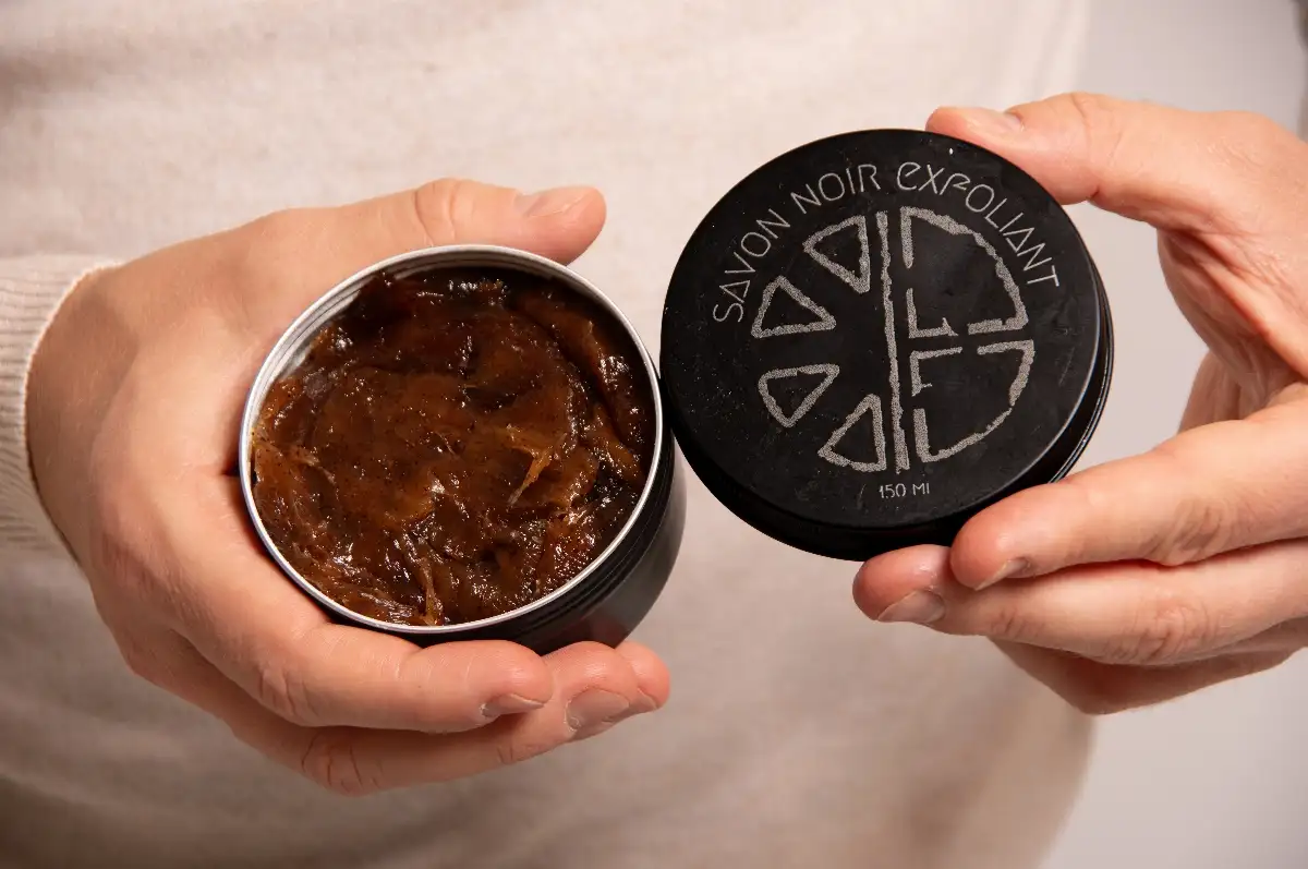Savon noir exfoliant